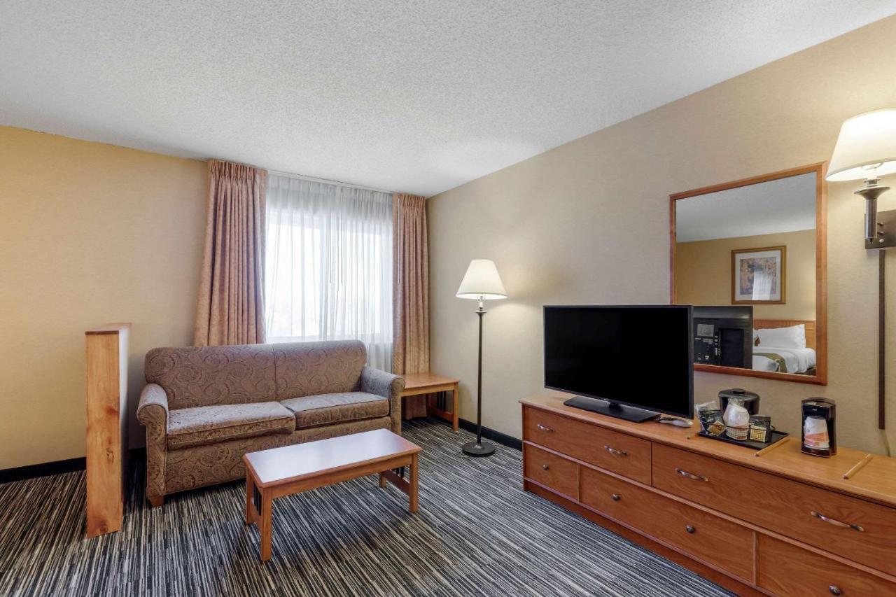 Quality Inn & Suites Wellington - Fort Collins Exterior foto